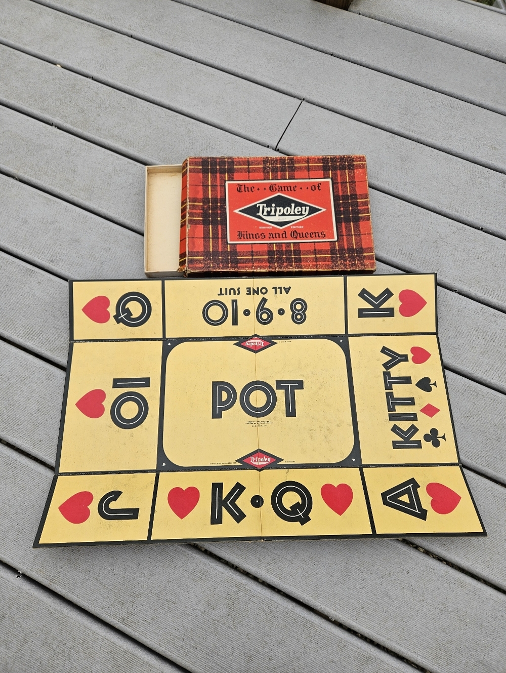 Vintage Cadaco-Ellis Tripoley The Game of Kings & Queens 1943 Folding Board